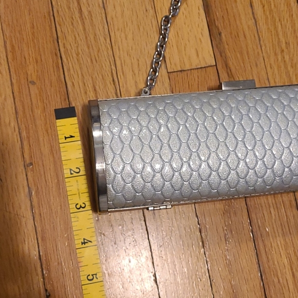 Kenneth Cole Unlisted blue clutch - Picture 3 of 3